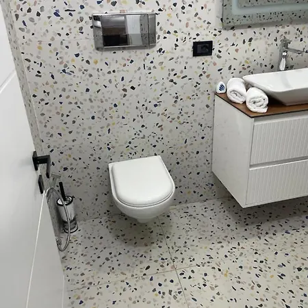 Gold House * Durrës